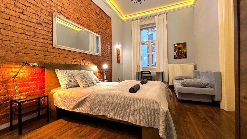 V6 Apartment by Small Home Budapest