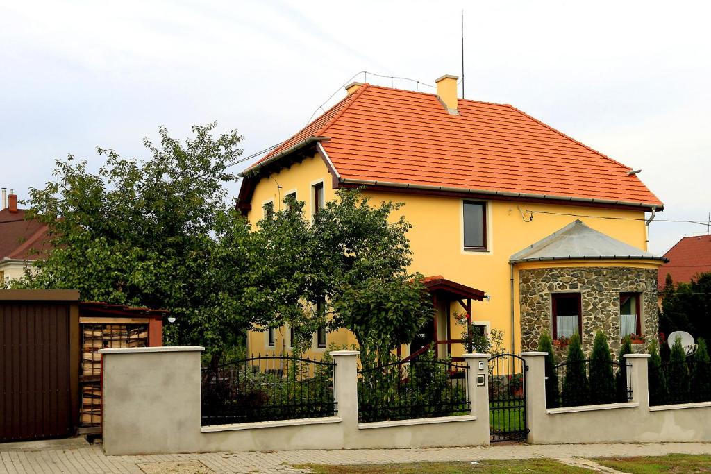 Nemes Apartman