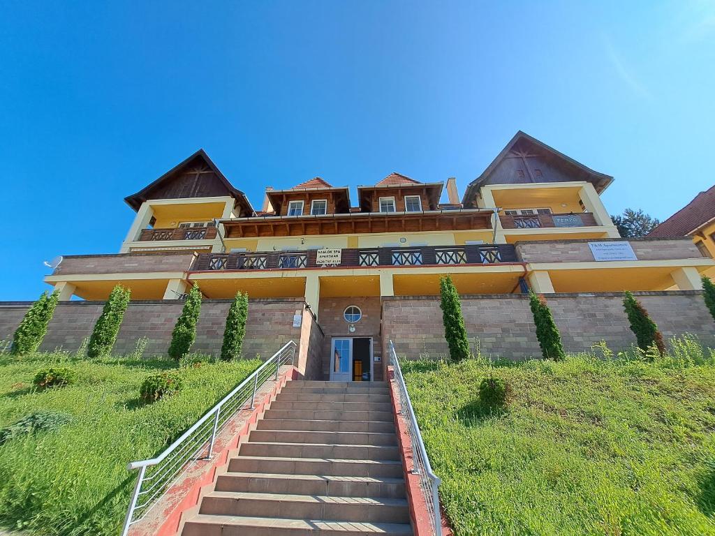 Forrás Apartman