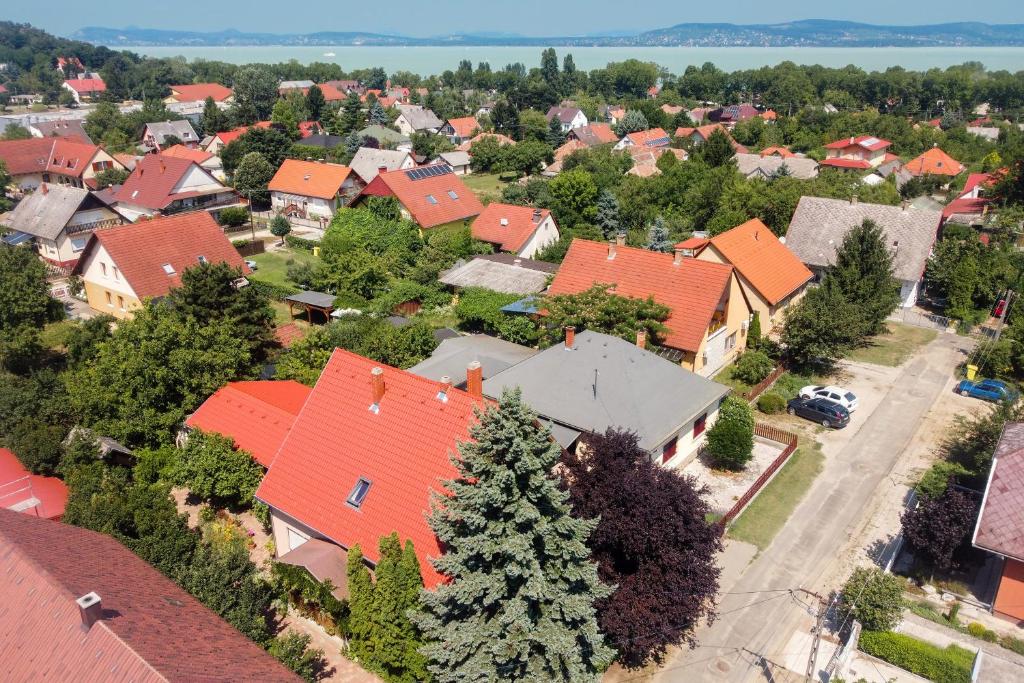 Árnyas Vendégház , Lila akác apartman