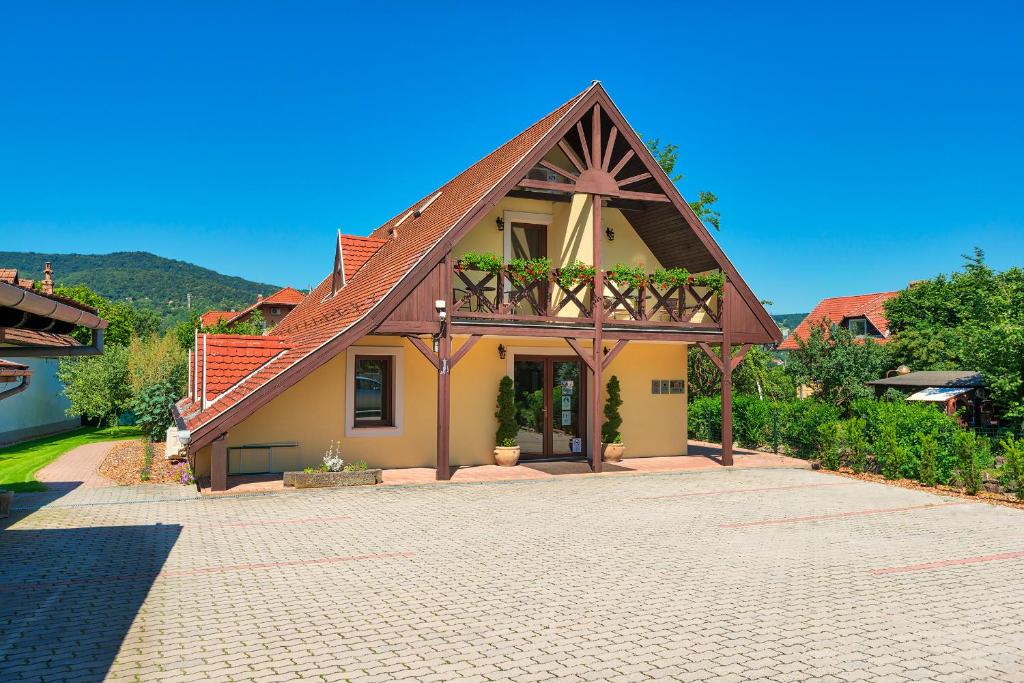Honti Apartmanház