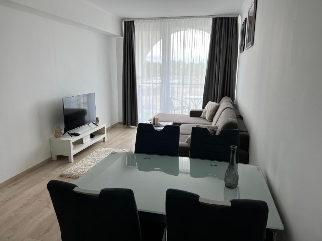 Zoe Apartman