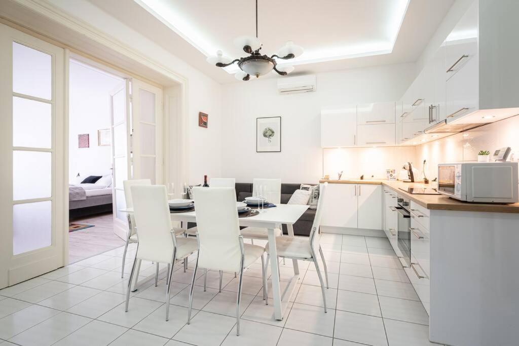 Szentkirályi Apartman 1